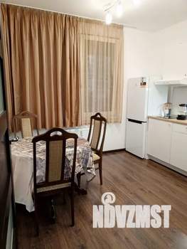 1-к квартира, посуточно, 37м2, 2/10 этаж