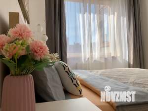 1-к квартира, посуточно, 42м2, 13/25 этаж