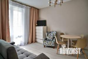 1-к квартира, посуточно, 35м2, 7/24 этаж