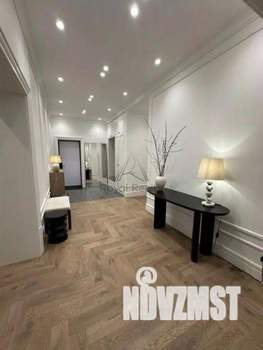 3-к квартира, на длительный срок, 135м2, 2/5 этаж