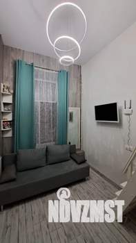 Студия квартира, посуточно, 34м2, 1/6 этаж