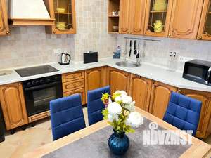 3-к квартира, посуточно, 100м2, 2/5 этаж
