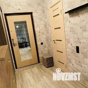 1-к квартира, посуточно, 42м2, 18/24 этаж
