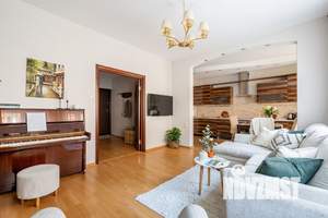 2-к квартира, посуточно, 60м2, 1/1 этаж