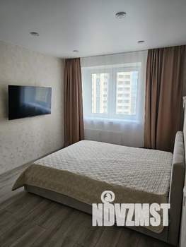 1-к квартира, посуточно, 37м2, 9/16 этаж