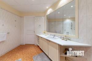 3-к квартира, посуточно, 153м2, 2/5 этаж