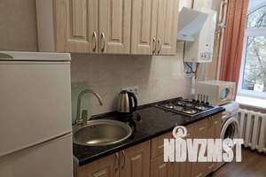 1-к квартира, посуточно, 38м2, 2/4 этаж