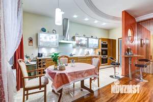 4-к квартира, на длительный срок, 180м2, 3/5 этаж
