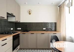 Студия квартира, посуточно, 45м2, 1/4 этаж