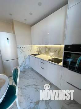 1-к квартира, посуточно, 35м2, 8/18 этаж
