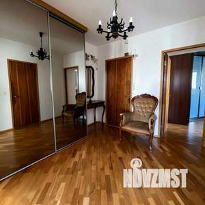 3-к квартира, посуточно, 75м2, 1/1 этаж