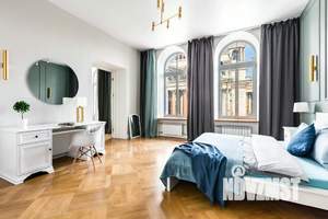 4-к квартира, посуточно, 180м2, 1/1 этаж