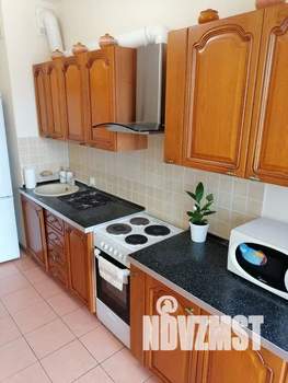 1-к квартира, посуточно, 44м2, 7/25 этаж