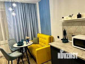 Студия квартира, посуточно, 28м2, 1/17 этаж