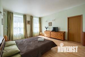 2-к квартира, посуточно, 85м2, 2/4 этаж