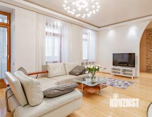 4-к квартира, на длительный срок, 160м2, 6/6 этаж