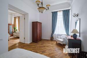 4-к квартира, на длительный срок, 160м2, 2/4 этаж