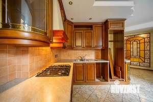 4-к квартира, на длительный срок, 150м2, 3/6 этаж