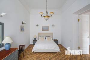 4-к квартира, на длительный срок, 160м2, 2/4 этаж
