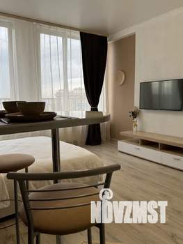 Студия квартира, посуточно, 31м2, 18/19 этаж
