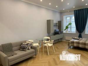 Студия квартира, посуточно, 35м2, 1/4 этаж
