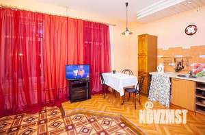 2-к квартира, посуточно, 65м2, 2/5 этаж