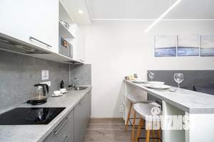 Студия квартира, посуточно, 28м2, 10/21 этаж