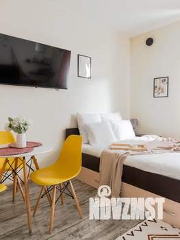 Студия квартира, посуточно, 36м2, 2/10 этаж