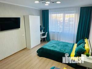 1-к квартира, посуточно, 39м2, 2/16 этаж