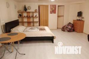 1-к квартира, посуточно, 38м2, 1/4 этаж