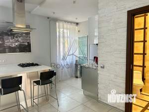 4-к квартира, на длительный срок, 180м2, 2/4 этаж