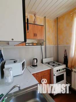 1-к квартира, посуточно, 28м2, 2/9 этаж