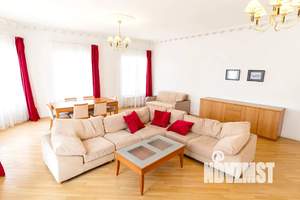 3-к квартира, посуточно, 125м2, 5/5 этаж