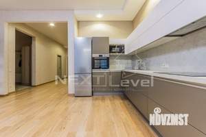 3-к квартира, на длительный срок, 130м2, 2/8 этаж