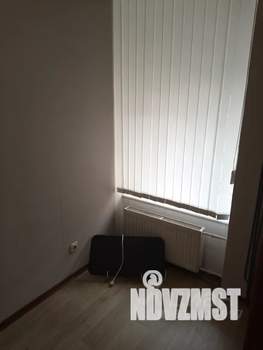 Студия квартира, посуточно, 27м2, 1/4 этаж