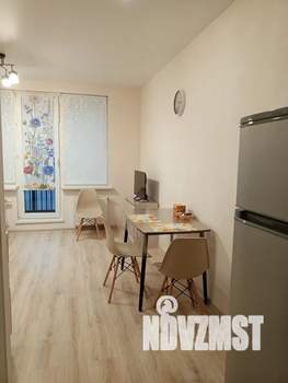 Студия квартира, посуточно, 27м2, 10/10 этаж