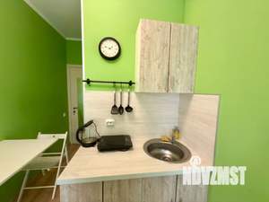 Студия квартира, посуточно, 13м2, 2/5 этаж