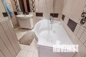 3-к квартира, посуточно, 90м2, 2/6 этаж