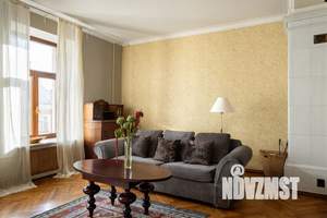 2-к квартира, посуточно, 100м2, 4/4 этаж