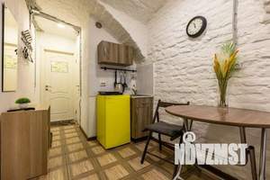 1-к квартира, посуточно, 13м2, 1/1 этаж