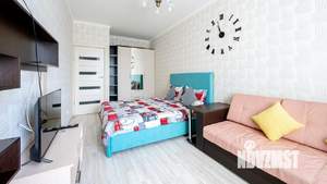 1-к квартира, посуточно, 42м2, 8/19 этаж