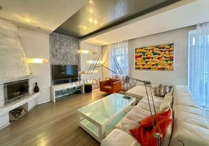 4-к квартира, на длительный срок, 180м2, 2/4 этаж