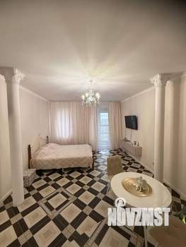 Студия квартира, посуточно, 34м2, 14/24 этаж