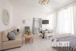 2-к квартира, посуточно, 65м2, 3/3 этаж