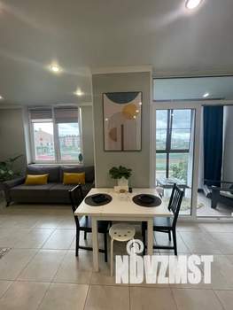 Студия квартира, посуточно, 44м2, 2/5 этаж