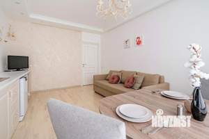 1-к квартира, посуточно, 54м2, 1/10 этаж