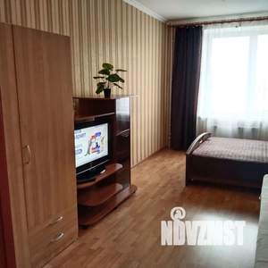 1-к квартира, посуточно, 42м2, 15/21 этаж