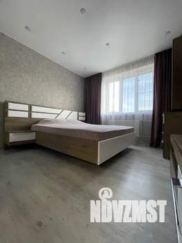 1-к квартира, посуточно, 38м2, 18/25 этаж