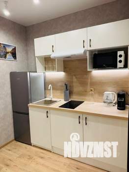 Студия квартира, посуточно, 17м2, 1/5 этаж