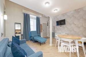 Студия квартира, посуточно, 35м2, 1/5 этаж